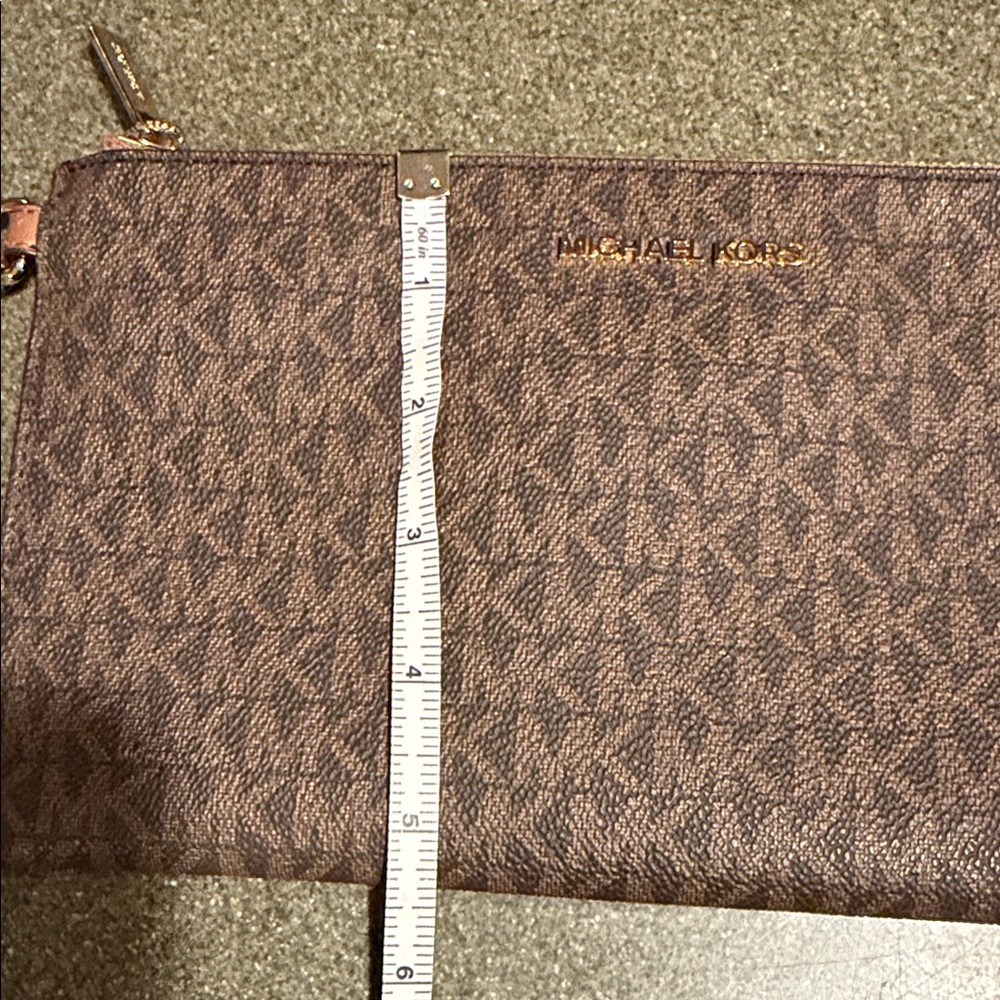 Michael Kors Brown‎ Signature Monogram Wristlet Clutch Gold Hardware 9.5 Inch - Picture 9 of 9
